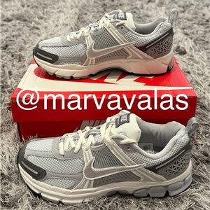Nike Zoom Vomero 5 Pure Platinum Metallic Silver. Womens 7.5 / GS 6Y